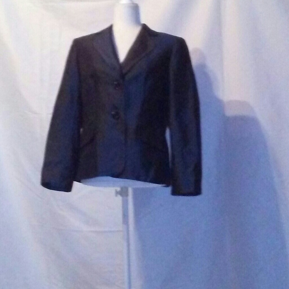 Evan picone suit